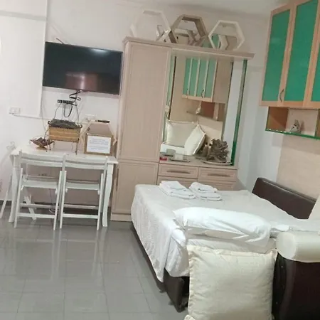 Gasthuis Guest Center Tirana